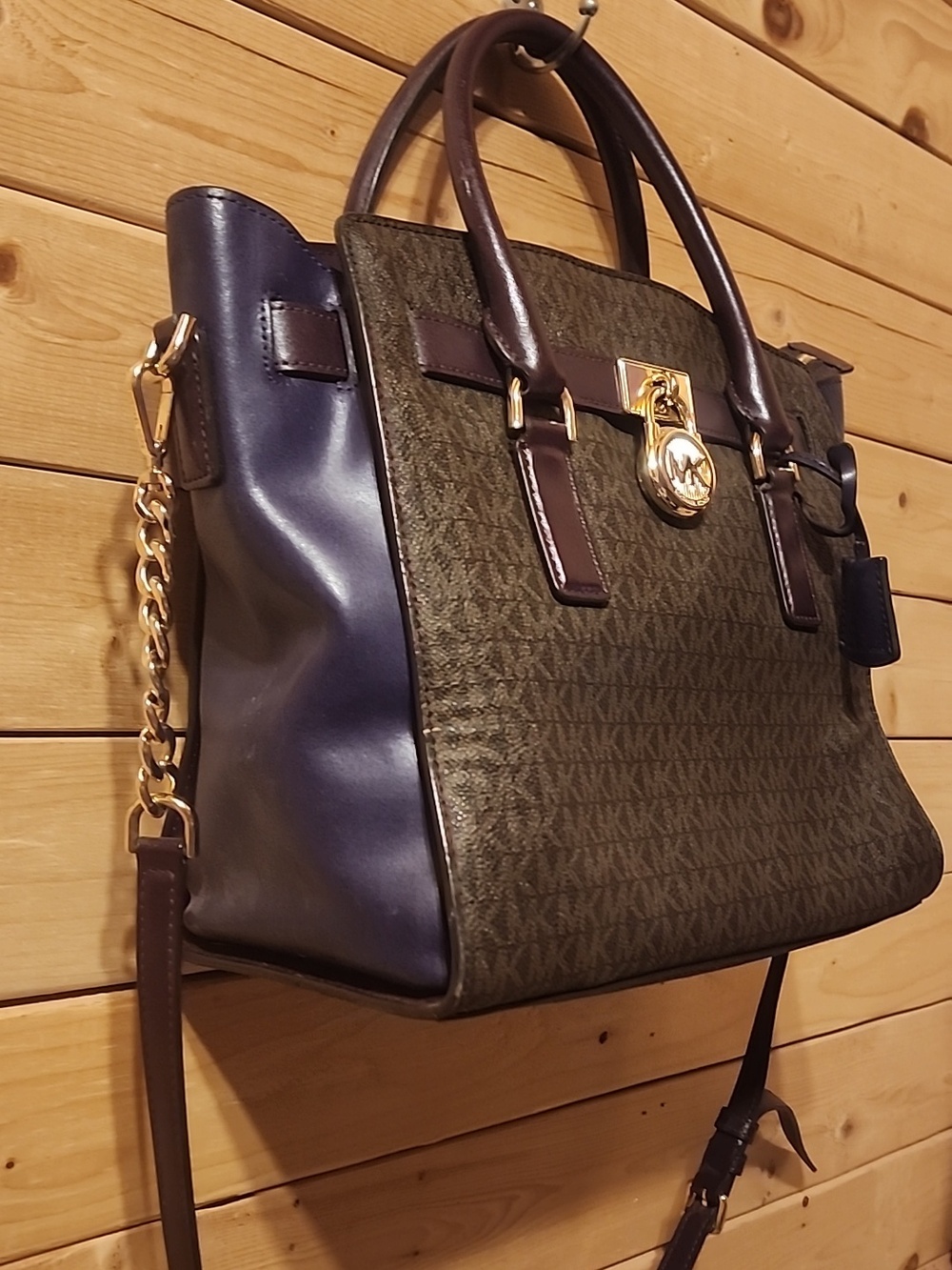 Michael Kors Hamilton Moderne Signature Purse - Picture 3 of 10